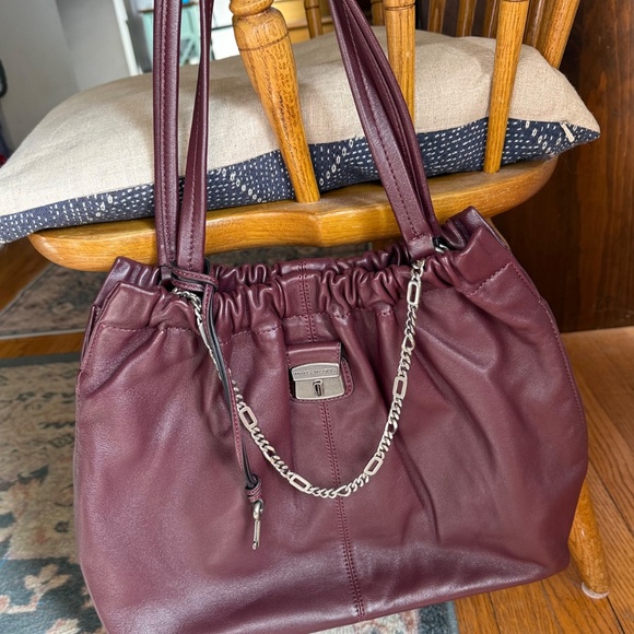 MARC JACOBS Cristina Tote in Plum (Bordeaux), NWOT - Picture 4 of 16
